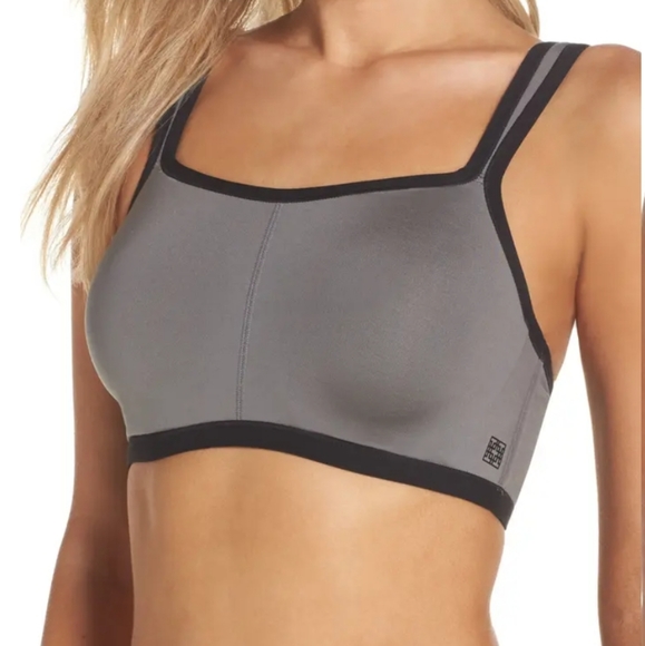 Natori Yogi Convertible Sports Bra - Picture 1 of 10